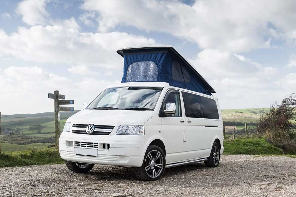 VW T5 Transporter with a Pop Top Roof VW T5 Transporter with a Pop Top Roof
