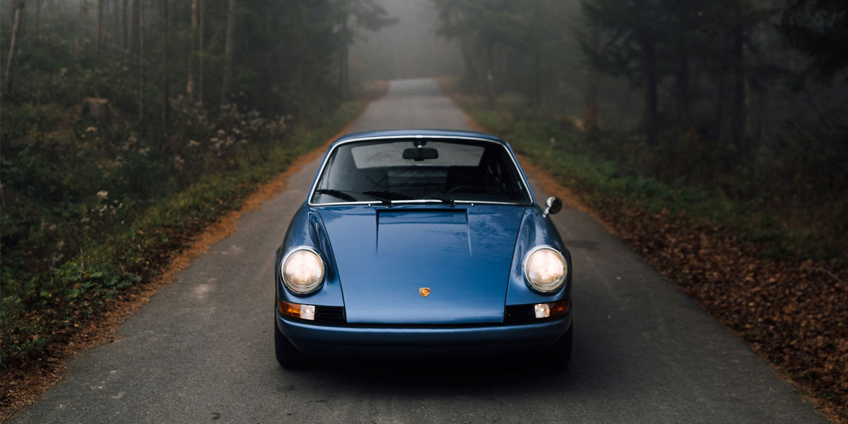 Pros-and-cons-driving-classic-car-every-day-3 Classic Porsche on the road