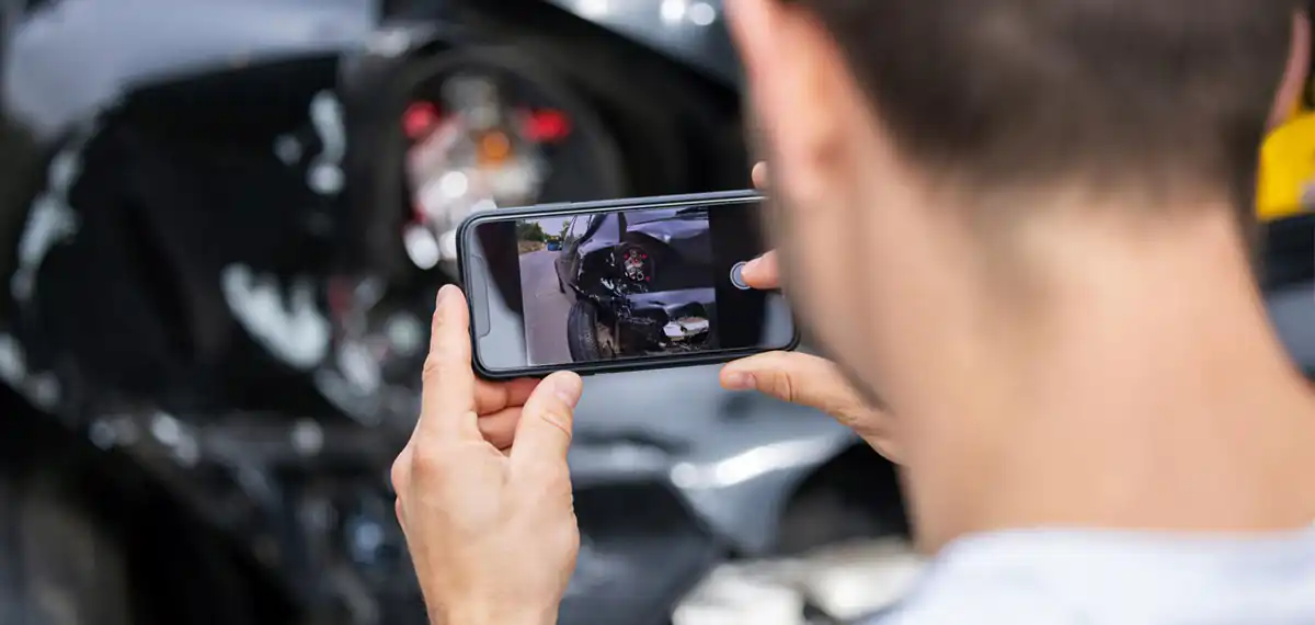 What Should I Do and Not Do if I Have an Accident? - Just Kampers Insurance