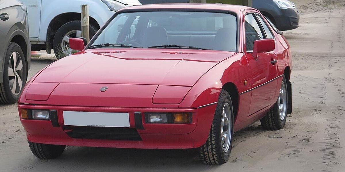 Red Porsche 924